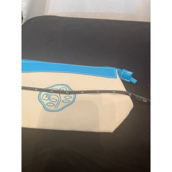 Zippered White and Blue Makeup Bag New from Shiseido Suncare - Picture 3 of 5